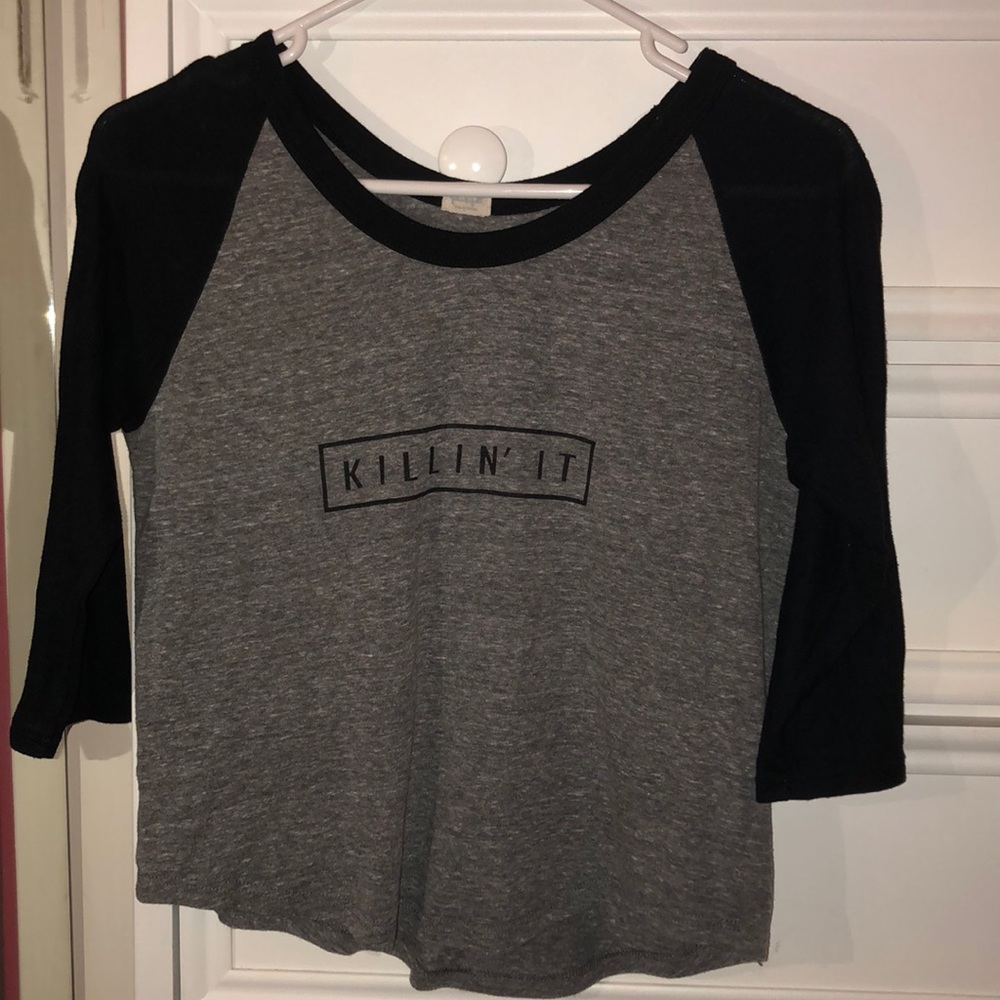 Brandy Melville black and gray “killin’ it” tee